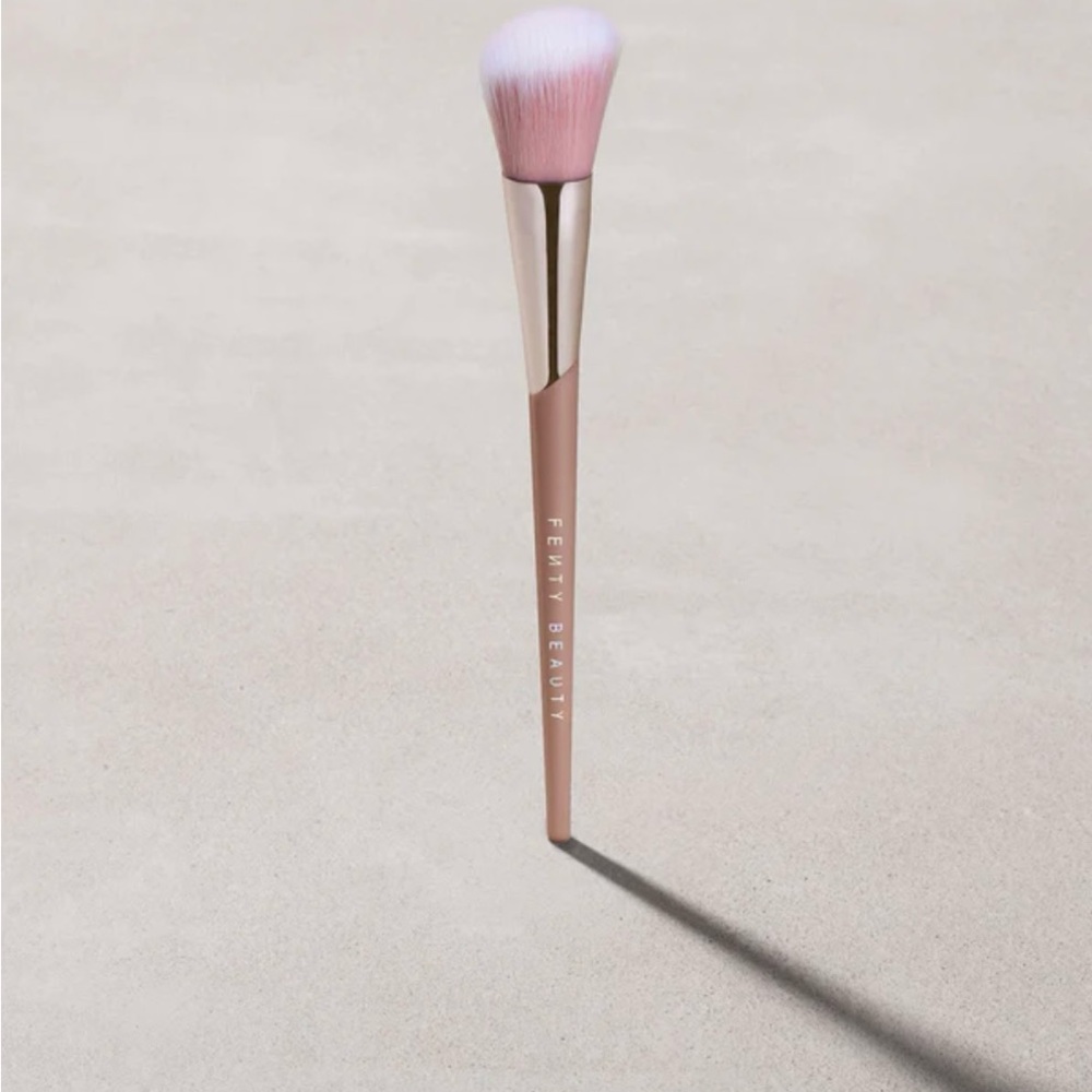 Fenty Beauty Blush Brush